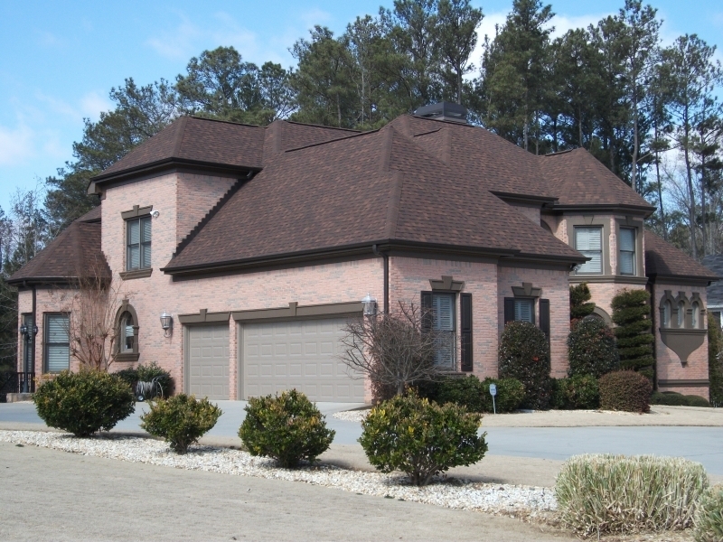 Dark-tone roof installation